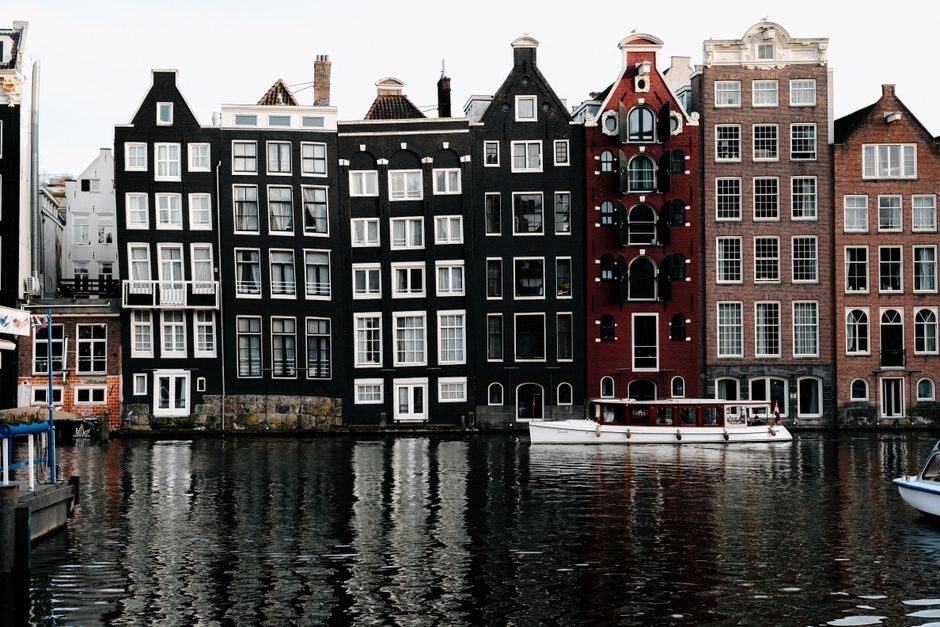 Grachtenpanden in De Pijp, Amsterdam