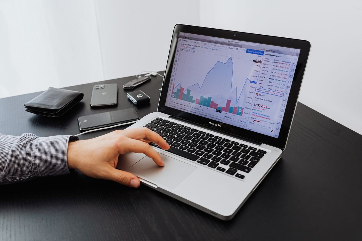 Technische SEO-analyse van een snelle hotelwebsite met boekingsmodule